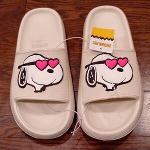 Snoopy Hearts Women's Slides Sandals Slippers M 7 8